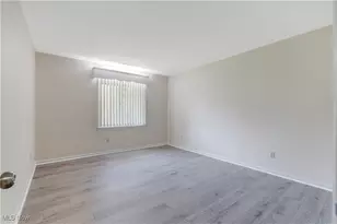 13690 W 130th St, Strongsville, OH 44136 - Photo 24