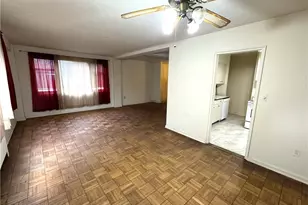 11820 Edgewater Dr, Oakwood, OH 44107 - Photo 4