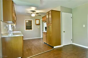 219 N Maryland Ave, Youngstown, OH 44509 - Photo 12