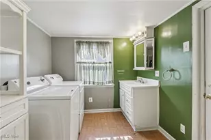 1674 Betz Dr, Akron, OH 44306 - Photo 16