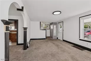 1674 Betz Dr, Akron, OH 44306 - Photo 8