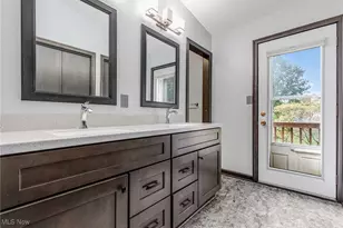 292 Eric Ln, Wadsworth, OH 44281 - Photo 16