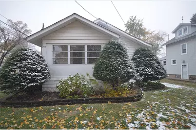 712 Frase Avenue, Akron, OH 44305 - Photo 1