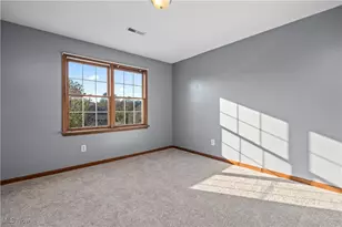 1095 Arrowhead Dr, Vermilion, OH 44089 - Photo 18