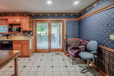 2982 Fair Oaks Drive, Norton, OH 44203 - Photo 6