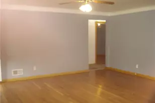 2253 E 290th St, Wickliffe, OH 44092 - Photo 6