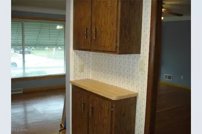 2253 E 290th Street, Wickliffe, OH 44092 - Photo 10