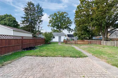 132 31st Street SW, Barberton, OH 44203 - Photo 26