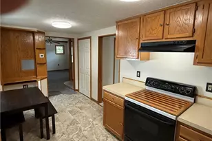 210 Luary Dr, Painesville, OH 44077 - Photo 10