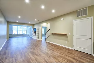 3164 Old Mill Drive, Cuyahoga Falls, OH 44223 - Photo 8