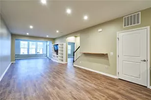 3164 Old Ml Dr, Cuyahoga Falls, OH 44223 - Photo 8