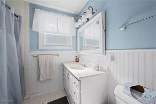 8224 Dartmoor Rd, Mentor, OH 44060 - Photo 18