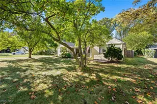 8224 Dartmoor Rd, Mentor, OH 44060 - Photo 2