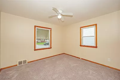 24891 Zeman Avenue, Euclid, OH 44123 - Photo 10