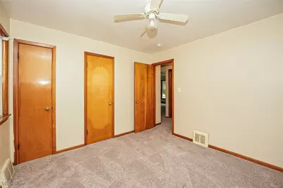 24891 Zeman Avenue, Euclid, OH 44123 - Photo 8
