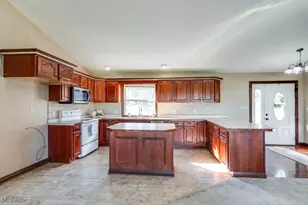 15288 Old Lincoln Way, Dalton, OH 44618 - Photo 8