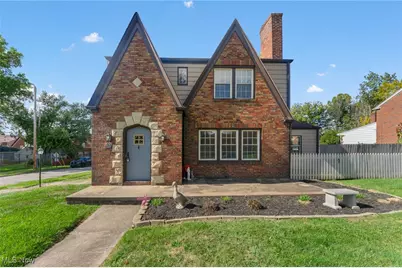 4038 Sunset Boulevard, Youngstown, OH 44512 - Photo 1