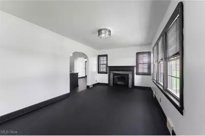 4038 Sunset Boulevard, Youngstown, OH 44512 - Photo 2