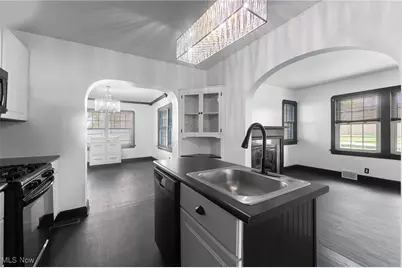 4038 Sunset Boulevard, Youngstown, OH 44512 - Photo 8