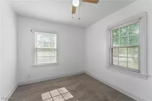 4038 Sunset Blvd, Youngstown, OH 44512 - Photo 16