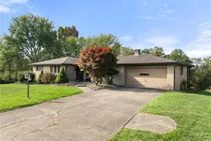 567 Sealock Ave, Steubenville, OH 43952 - Photo 2