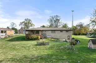 567 Sealock Ave, Steubenville, OH 43952 - Photo 40