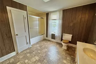 705 Main St, Pennsboro, WV 26415 - Photo 38