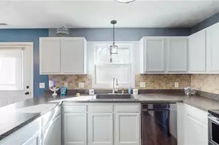 1454 Hillcrest Dr, Atwater, OH 44201 - Photo 14