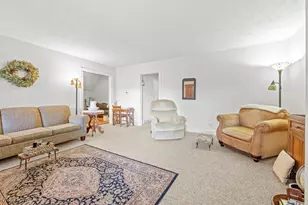 203 Glamorgan St, Alliance, OH 44601 - Photo 6