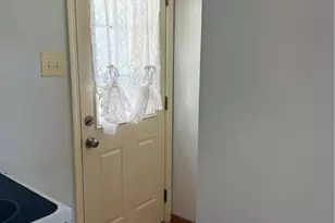 978 Center Rd, East Liverpool, OH 43920 - Photo 4