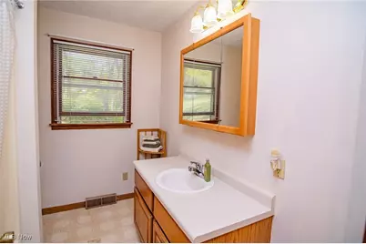 121 Beckett Court, St Clairsville, OH 43950 - Photo 12