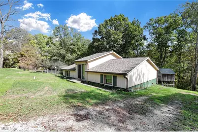 852 Wallace Road, Little Hocking, OH 45742 - Photo 6