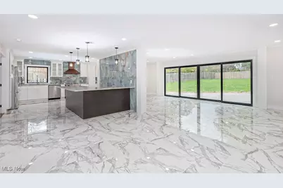 20601 Shelburne Road, Huber Heights, OH 44122 - Photo 4