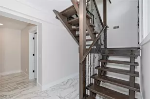 20601 Shelburne Rd, Huber Heights, OH 44122 - Photo 22