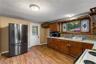 2948 Trenton Rd, Akron, OH 44312 - Photo 10