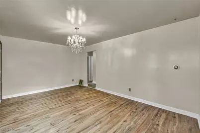 1167 Hilltop Drive, Akron, OH 44310 - Photo 8