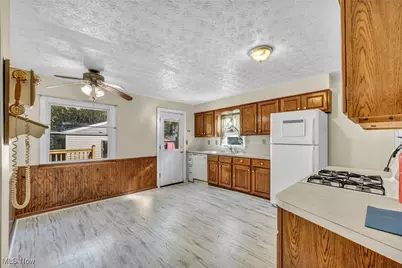 1167 Hilltop Drive, Akron, OH 44310 - Photo 12