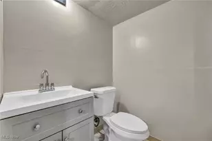 1167 Hilltop Dr, Akron, OH 44310 - Photo 40