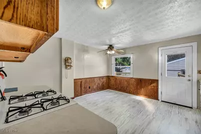 1167 Hilltop Drive, Akron, OH 44310 - Photo 18