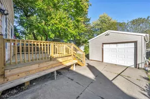 1167 Hilltop Dr, Akron, OH 44310 - Photo 44