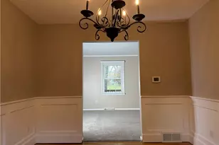 1845 Celeste Cir, Austintown, OH 44511 - Photo 12