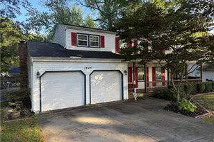 1845 Celeste Cir, Austintown, OH 44511 - Photo 2