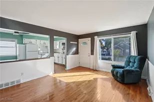 791 Georgia Ave, Akron, OH 44306 - Photo 2