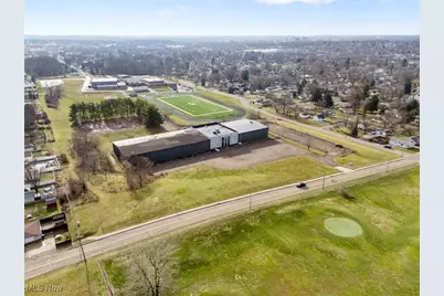 2600 25th Street NE, Canton, OH 44705 - Photo 4