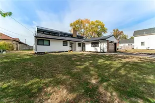 32321 Lakeshore Blvd, Willowick, OH 44095 - Photo 4