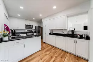 32321 Lakeshore Blvd, Willowick, OH 44095 - Photo 32