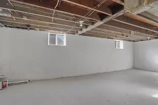 1371 Benton St, Barberton, OH 44203 - Photo 24