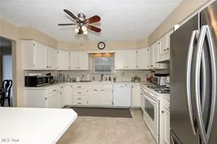 3809 Butterfield Dr, Akron, OH 44319 - Photo 20