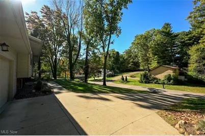 3809 Butterfield Drive, Akron, OH 44319 - Photo 6