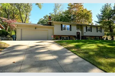 3809 Butterfield Drive, Akron, OH 44319 - Photo 2